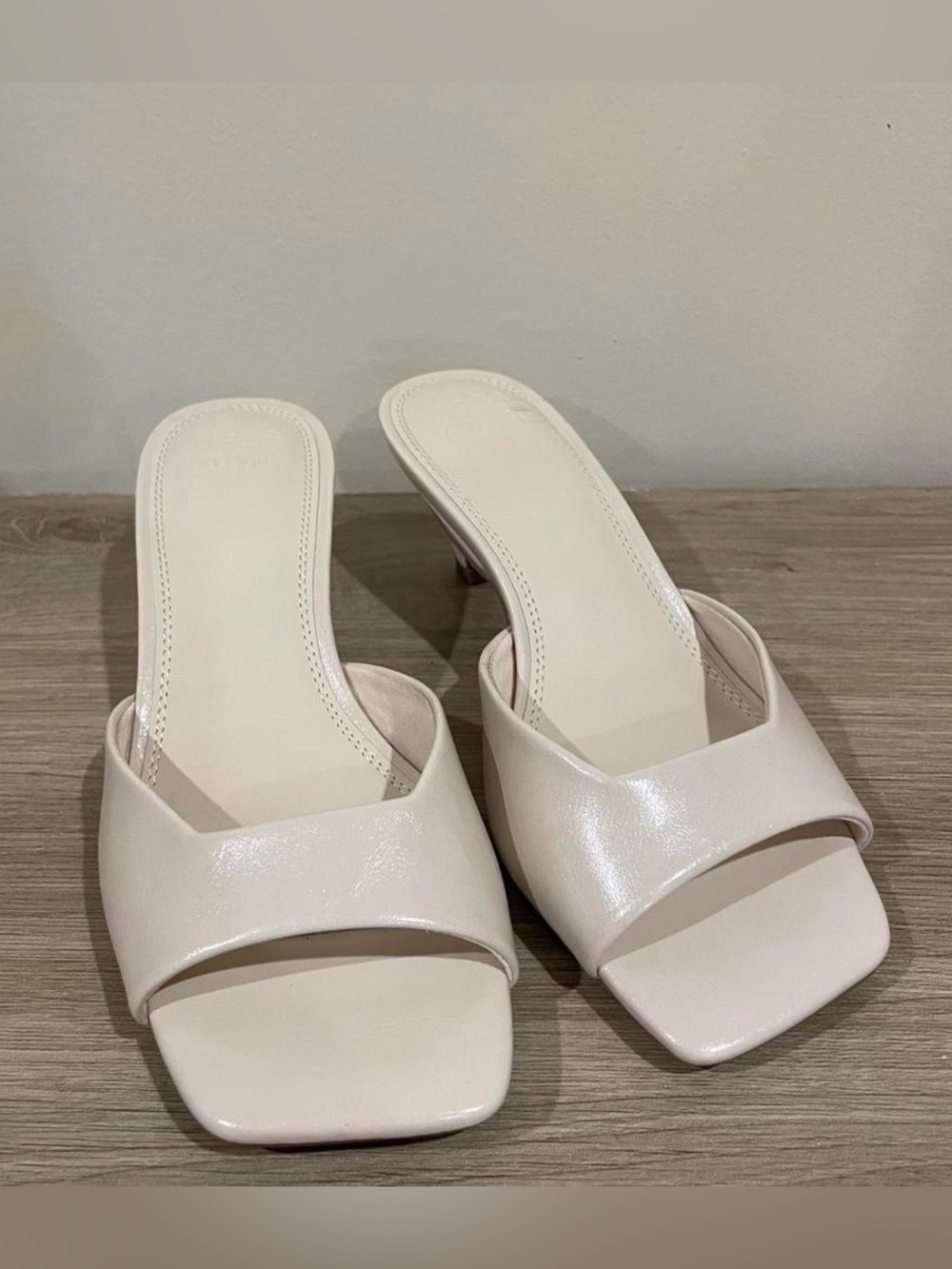 ASOS Design Women's White and Cream Mules